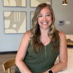 Headshot of Sarah Rocklitz